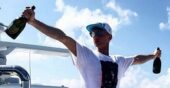 Михаил Василянский Раздает Деньги Михаил Василянский Раздает Деньги