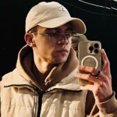 Александр Васильев